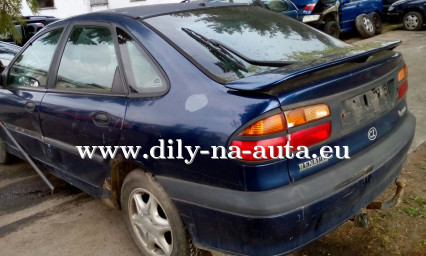 Renault Laguna sedan modrá na díly ČB / dily-na-auta.eu