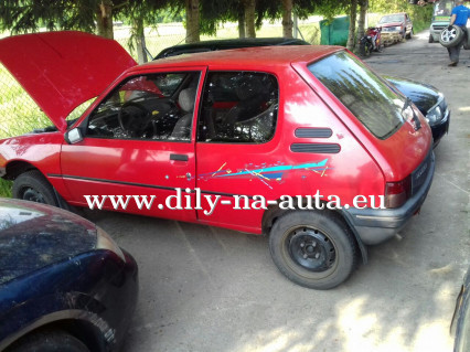 Peugeot 205 červená na náhradní díly ČB