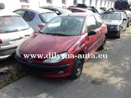 Peugeot 206 3dv 1.1i červená na díly ČB / dily-na-auta.eu