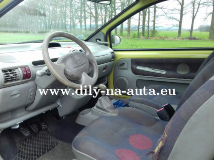 Renault Twingo žlutá na náhradní díly ČB / dily-na-auta.eu