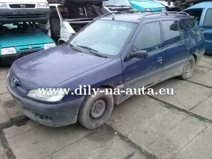 Peugeot 306 modrá na náhradní díly Praha / dily-na-auta.eu