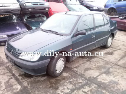 Peugeot 306 zelená na náhradní díly Praha