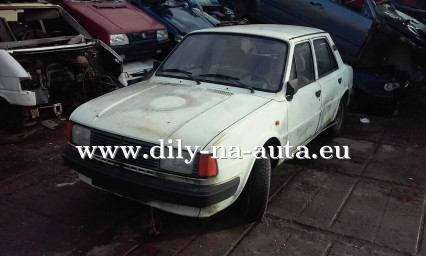 Škoda 120 bílá na náhradní díly Praha