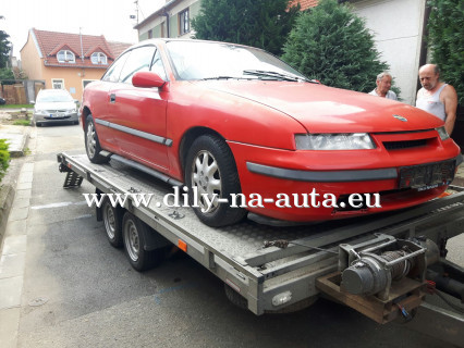 Opel Calibra červená na náhradní díly Brno / dily-na-auta.eu
