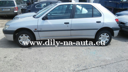 Peugeot 306 stříbrná na náhradní díly ČB / dily-na-auta.eu