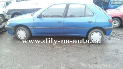 Peugeot 306 5dv světle modrá na díly ČB / dily-na-auta.eu