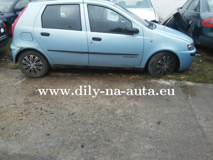 Fiat Punto 2 modrostříbrná na díly Plzeň / dily-na-auta.eu