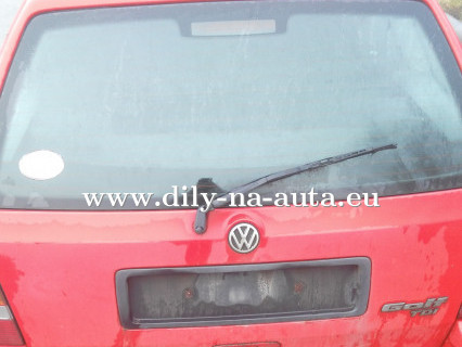 VW Golf variant červená na díly Brno / dily-na-auta.eu