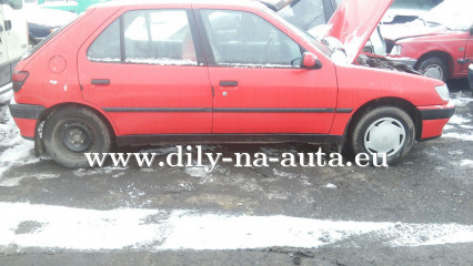 Peugeot 306 červená na díly Plzeň / dily-na-auta.eu