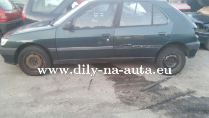 Peugeot 306 šedá na díly Plzeň / dily-na-auta.eu