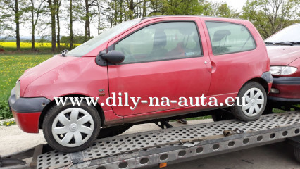 Renault Twingo 2001 červená na díly Plzeň / dily-na-auta.eu