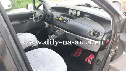 Peugeot 807 2.0hdi 88kw 2009 na díly Plzeň / dily-na-auta.eu