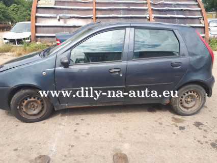 Fiat Punto 2 černá na náhradní díly Brno / dily-na-auta.eu