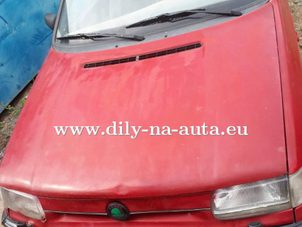 Škoda Felicia červená na náhradní díly Brno / dily-na-auta.eu