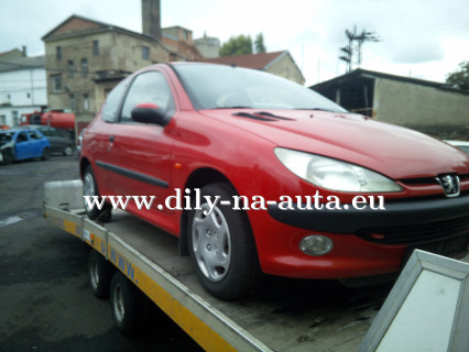 Peugeot 206 červená - díly z tohoto vozu / dily-na-auta.eu