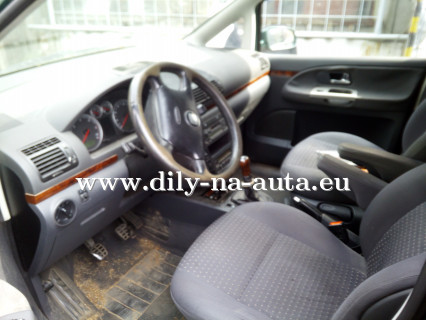 Seat Alhambra zelená - díly z tohoto vozu / dily-na-auta.eu