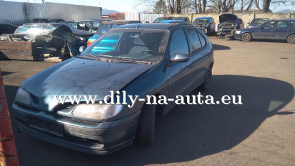 Renault Megane zelená - díly z tohoto vozu