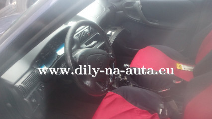 Opel Astra modrá - díly z tohoto vozu / dily-na-auta.eu