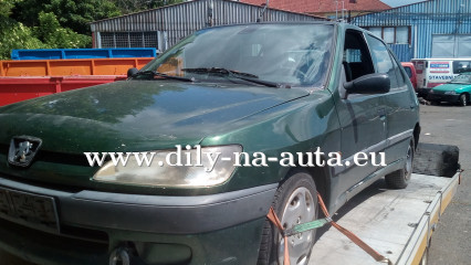 Peugeot 306 zelená - díly z tohoto vozu / dily-na-auta.eu