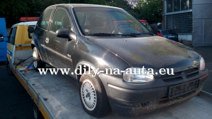 Opel Corsa černá - díly z tohoto vozu