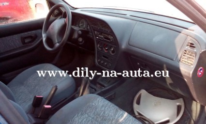 Peugeot 306 sedan modrá na náhradní díly České Budějovice / dily-na-auta.eu