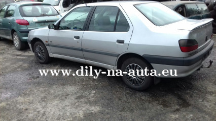 Peugeot 306 stříbrná na náhradní díly Tábor / dily-na-auta.eu