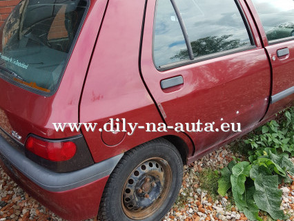 Renault Clio na náhradní díly Pardubice / dily-na-auta.eu