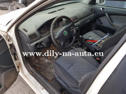 ŠKODA OCTAVIA 1.6i, motor AKL, barva 1026 na náhradní díly Pardubice / dily-na-auta.eu