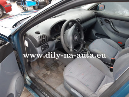 SEAT TOLEDO  1.6i, motor AKL, barva LS6W na náhradní díly Pardubice / dily-na-auta.eu