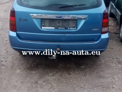 Ford Focus světle modrá na náhradní díly Pardubice / dily-na-auta.eu