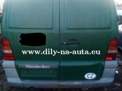 MB Sprinter zelená na náhradní díly Pardubice / dily-na-auta.eu
