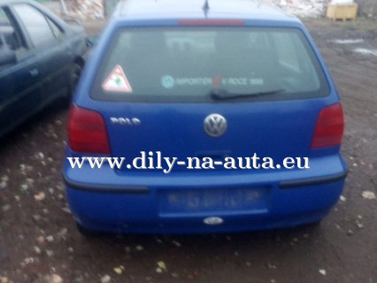 VW Polo modrá na náhradní díly Pardubice / dily-na-auta.eu