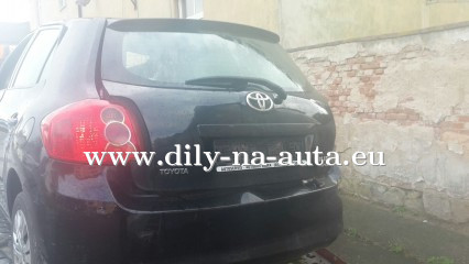 Toyota Auris na díly Pardubice / dily-na-auta.eu