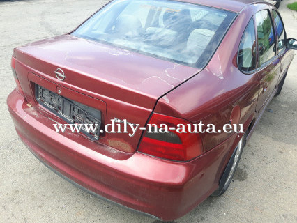 Opel Vectra červená na díly Prachatice / dily-na-auta.eu