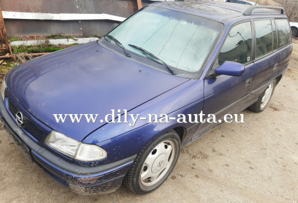 Opel Astra modrá na náhradní díly Brno / dily-na-auta.eu