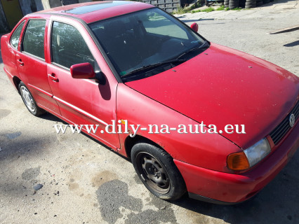 VW Polo červená na náhradní díly České Budějovice