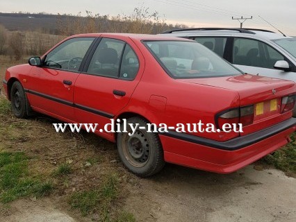 Nissan Primera 1,6 benzín 66kw 1995 červená na díly Brno / dily-na-auta.eu