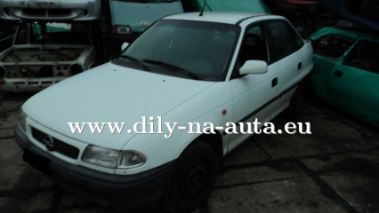 Opel Astra na náhradní díly Písek