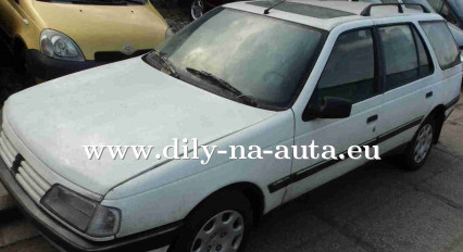 Náhradní díly z vozu Peugeot 405