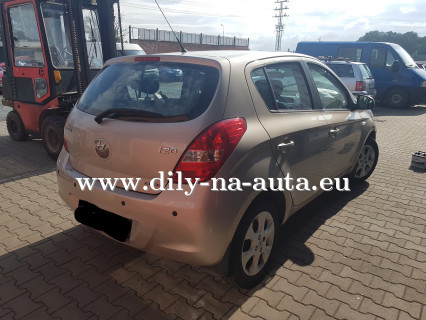 HYUNDAI I20 1.7 CDTI motor na náhradní díly Pardubice / dily-na-auta.eu