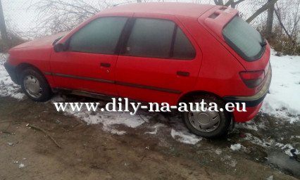 Peugeot 306 červená na díly České Budějovice / dily-na-auta.eu