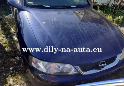 Opel Vectra modrá na náhradní díly