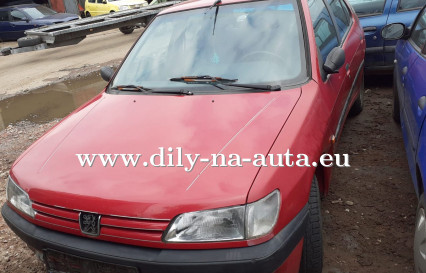 Peugeot 306 červená na náhradní díly