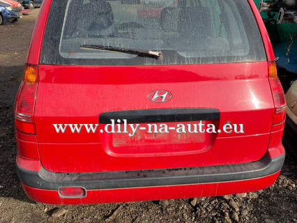 Hyundai Matrix červená na náhradní díly Pardubice / dily-na-auta.eu