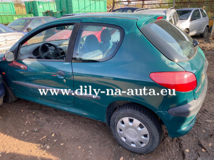 Peugeot 206 zelená na náhradní díly Pardubice / dily-na-auta.eu