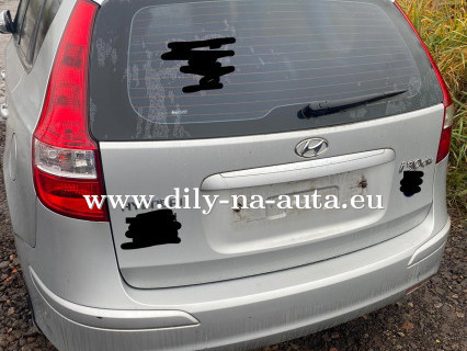 Hyundai i30 stříbrná na náhradní díly Pardubice / dily-na-auta.eu