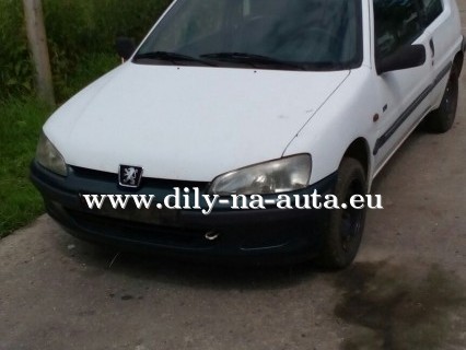 Peugeot 106 bílá na náhradní díly České Budějovice / dily-na-auta.eu