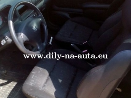 Peugeot 106 žlutá na náhradní díly České Budějovice / dily-na-auta.eu