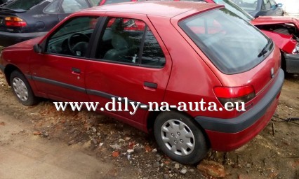 Peugeot 306 tmavě červená na náhradní díly České Budějovice / dily-na-auta.eu